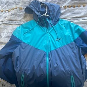 Nike lightweight windbreaker